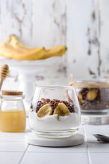 granola baked with greek yogurt