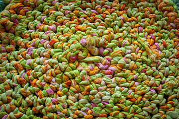 the texture of a green woven rug, knitted in a circle