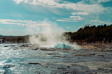View of the geyser in the landscape.
