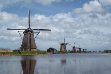 Obraz premium kinderdijk windmill park in Netherlands.