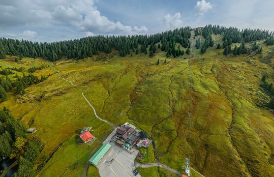 Die Skistation Grasgehren im Oberallg&auml;u am Riedbergpa&szlig; im Herbst