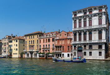 Grand Canal apartment in the heart of Venice