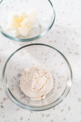 Simple vanilla bundt cake from box cake