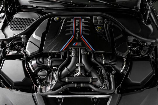 Closeup shot of the BMW M5 engine bay