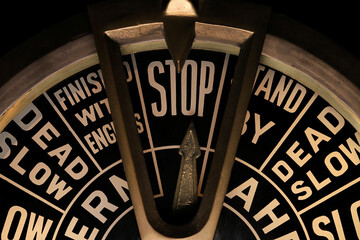 engine order telegraph in stop position © Björn Wylezich