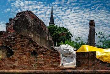 Keuken foto achterwand Historisch monument Ancient white reclining Buddha at a ruin site in the ancient city of Ayuthaya, Thailand
