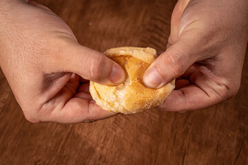 Cheese bread pulled by hand