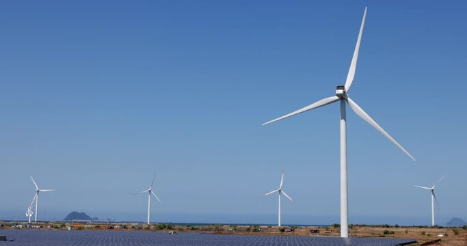 脱炭素社会の為のソーラーパネルと風量発電装置
