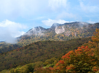 Fototapeta premium Grandfather Mountain State park in fall season. Grandfather Mountain is a mountain near Linville, North Carolina. At 5,946 feet, it is the highest peak on the eastern of the Blue Ridge Mountains.