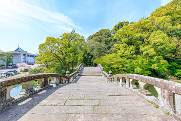 春の諫早公園の眼鏡橋　長崎県諫早市　Spectacles Bridge in Isahaya Park in spring. Nagasaki Pref, Isahaya city.