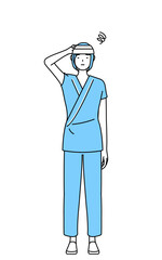 困って頭をかく頭に包帯を巻いた女性入院患者