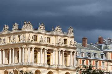 Fototapeta na wymiar the facade of chateau de versailles