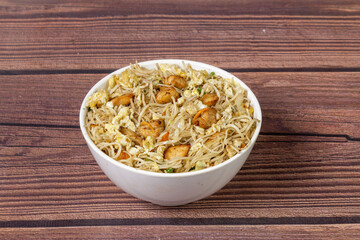 Egg chicken chowmein