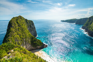amazing view of kelingking beach in nusa penida, indonesia