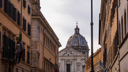 Fototapeta na wymiar kościół uliczki rzym watykan zabytki spacer bolonia włochy piza