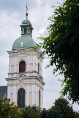 Fototapeta na wymiar wieża kościelna