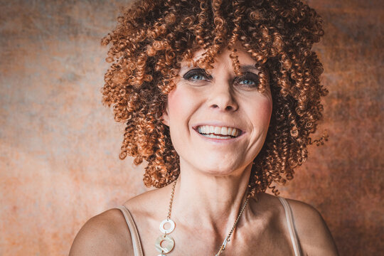 "Frau Billeder – Gennemse 876,832 stockfotos, vektorer og videoer ...