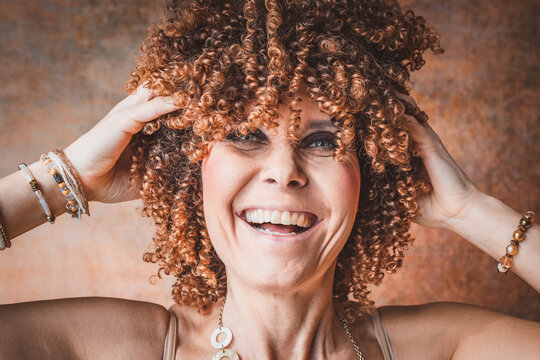 "Frau Billeder – Gennemse 876,832 stockfotos, vektorer og videoer ...