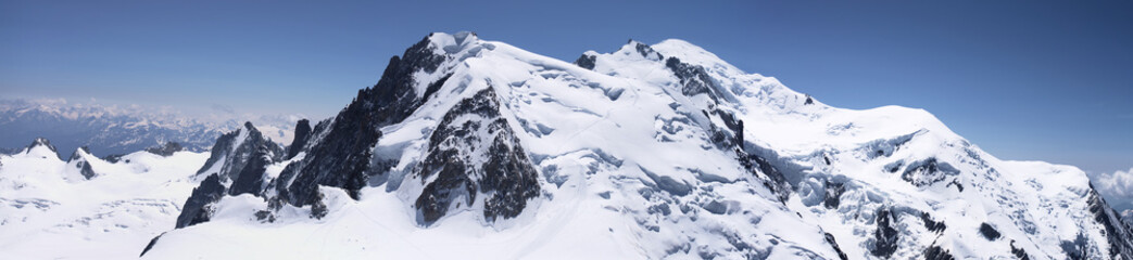 panoramic view on Mont Blanc massive - 594287248