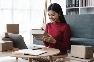 SME entrepreneur Small business entrepreneurs Online selling ideas, Happy Young Asian business...