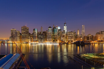 Fototapeta na wymiar Manhattan Skyline At Night