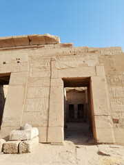 Altarpiece seti II - Temple of Karnak - Egypt