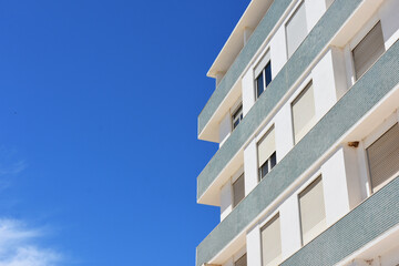 Obraz premium Low angle view of modern condo building in Armacao de Pera
