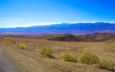 Fototapeta na wymiar View of snow covered Telescope Peak in Death Valley