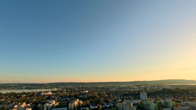 360-Grad Luftaufnahme von Konstanz und dem Bodensee bei Sonnenuntergang. Bodensee, Konstanz, Baden-W&uuml;rttemberg, Deutschland, Europa.