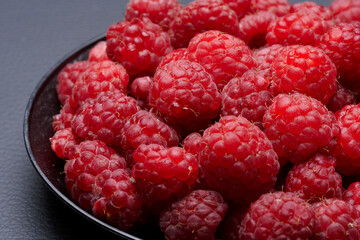 varios ángulos y tipos de detalle de frambuesas