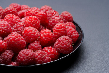 varios ángulos y tipos de detalle de frambuesas