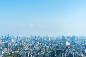 Naklejka premium 大阪中心部の街並みと青空