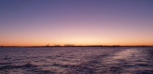 Obraz premium Majestic Serene Breathtaking Idyllic Picturesque Pristine Tranquil Lush Verdant Awe-inspiring Rustic Stunning Captivating Peaceful Colorful Radiant Dramatic Enchanting Heavenly Mesmerizing Scenic Blis