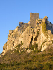 Fototapeta na wymiar The massive rock of Les Baux de Provence