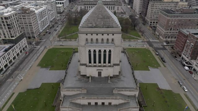 Veterans' Memorial Plaza in downtown Indianapolis with drone video pulling back.
