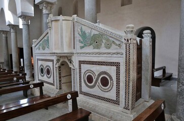 Ravello - Ambone di Giona nel Duomo di Santa Maria Assunta