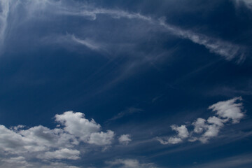 Obraz premium Background image: beautiful sky with clouds.