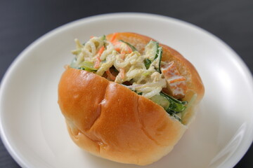サラダパン