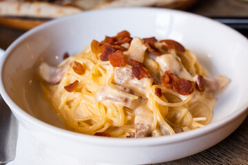 Spaghetti Carbonara with Creamy Sauce and Crispy Bacon