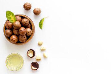 Natural macadamia nuts oil for cosmetic or cooking