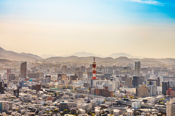 山の上から見える夕方の北九州小倉の街並み