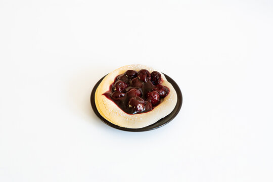 crostatina, con, visciole, crostata, alimento, dessert, dolce, torta, rosso, confettura, colazione, ciliegia, deliziosa, freschi, isolata, bianco, pezzo, piatto, gustoso, al forno, salutare, inclinato