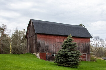 Old barn in the countryside © Susan