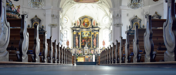 Innenansicht der kath. Kirche St. Johann und Paul in Schüpfheim im Schweizer Kanton Luzern