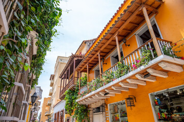 Fototapeta na wymiar Street scenes in the heart of old Cartagena, Colombia.