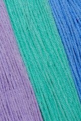 Proste linie w trzech kolorach fioletowym turkusowym i niebieskim 
