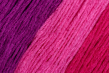 Tło deseń ze sznurków w różnych odcieniach koloru fioletowego, różowego 