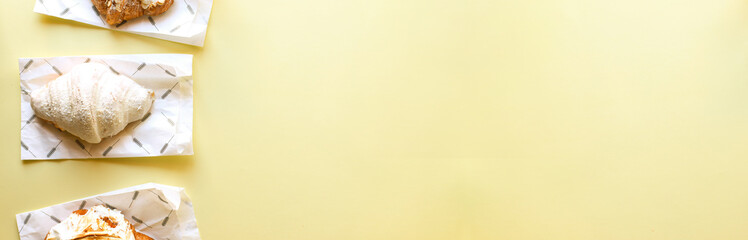 Banner Croissants on a yellow background