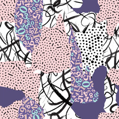 The seamless pattern of abstract spots from different textures is hand-drawn with brush brushes. The lines are black - 594967264