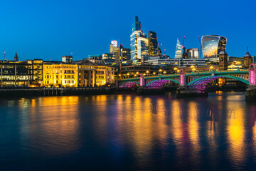 Night in London, Southwark Bridge ane Skyscrapers over River Thames, London, England - obrazy, fototapety, plakaty